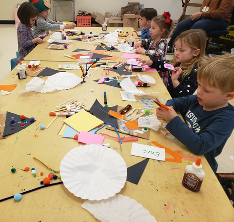 children making crafts during summer camp
